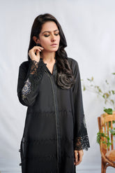 DC-0370 Black Embroidered Kurta